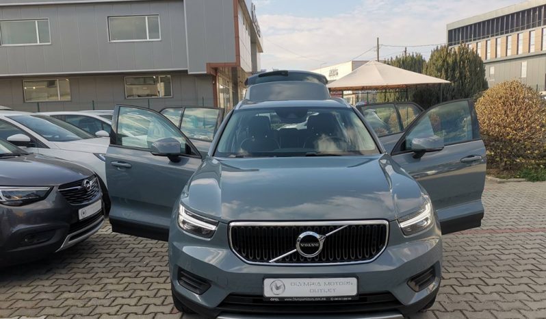 Volvo XC40 D4 AWD Mommentum  AT full